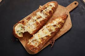 [P476] 🥖 Pan de Queso y Tocino 28 cm